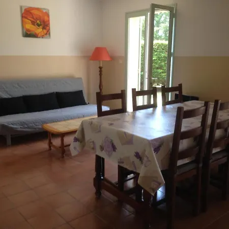 Holiday home Les Romarins